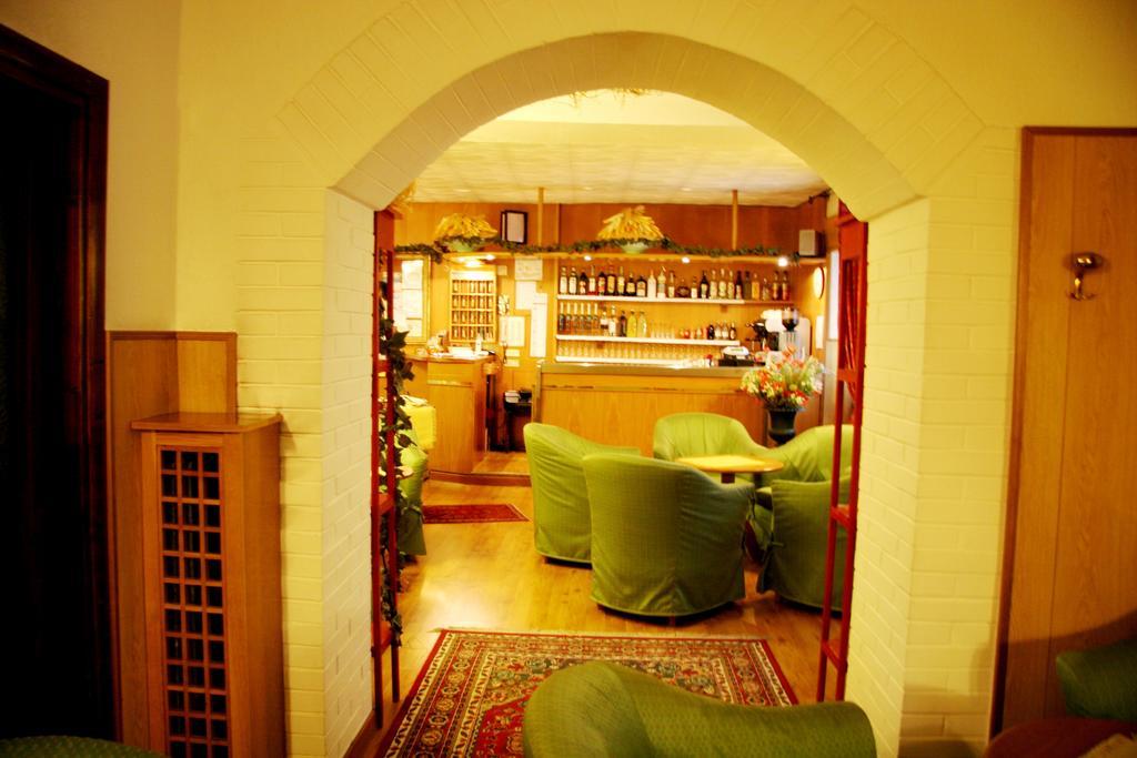 Albergo Garni Cavento ปินโซโล ภายนอก รูปภาพ
