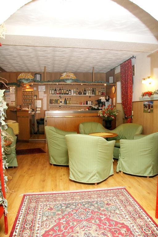 Albergo Garni Cavento ปินโซโล ภายนอก รูปภาพ
