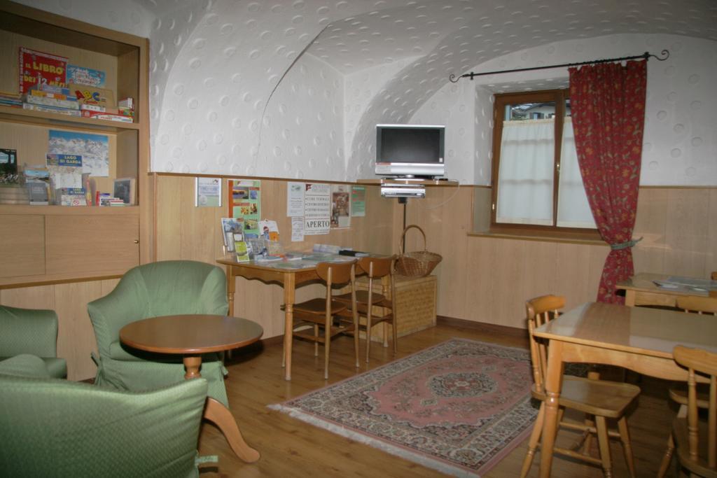 Albergo Garni Cavento ปินโซโล ภายนอก รูปภาพ
